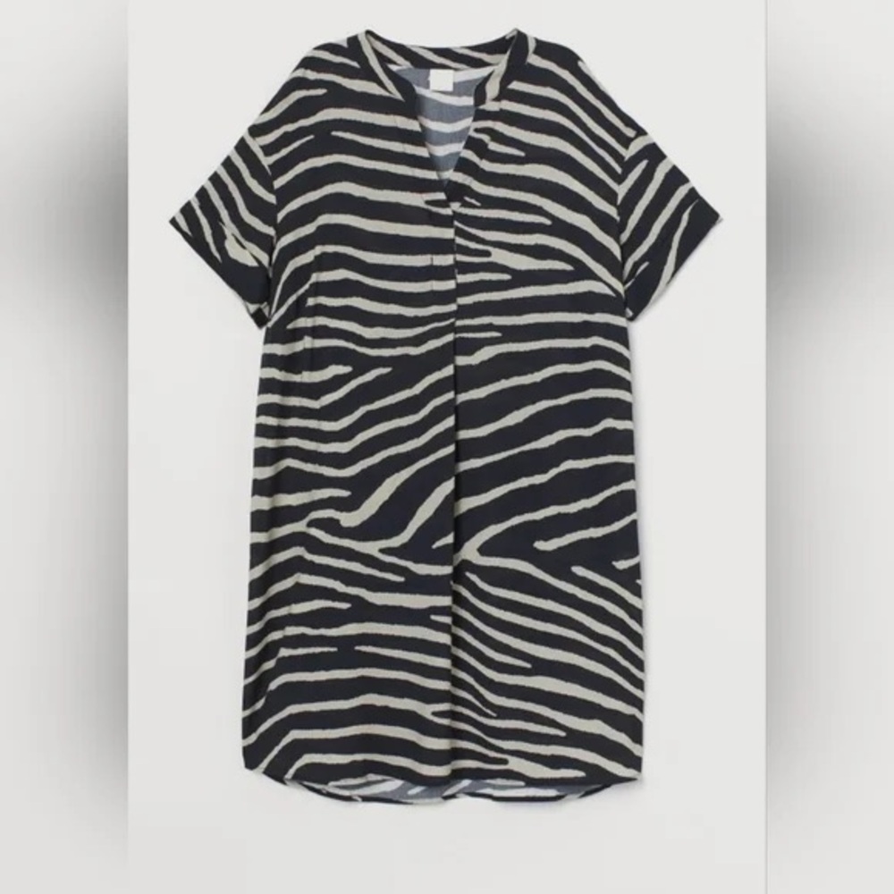 H&M Zebra Print Woven Viscose Shift Dress Black Beige Short Sleeve Size 6